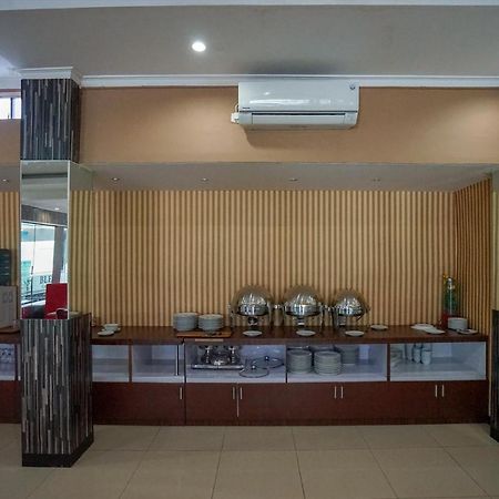 Oyo 575 Blessing Hotel Palembang Extérieur photo