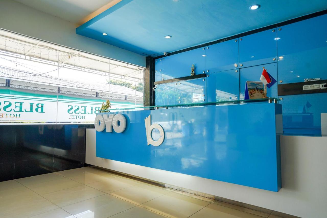 Oyo 575 Blessing Hotel Palembang Extérieur photo