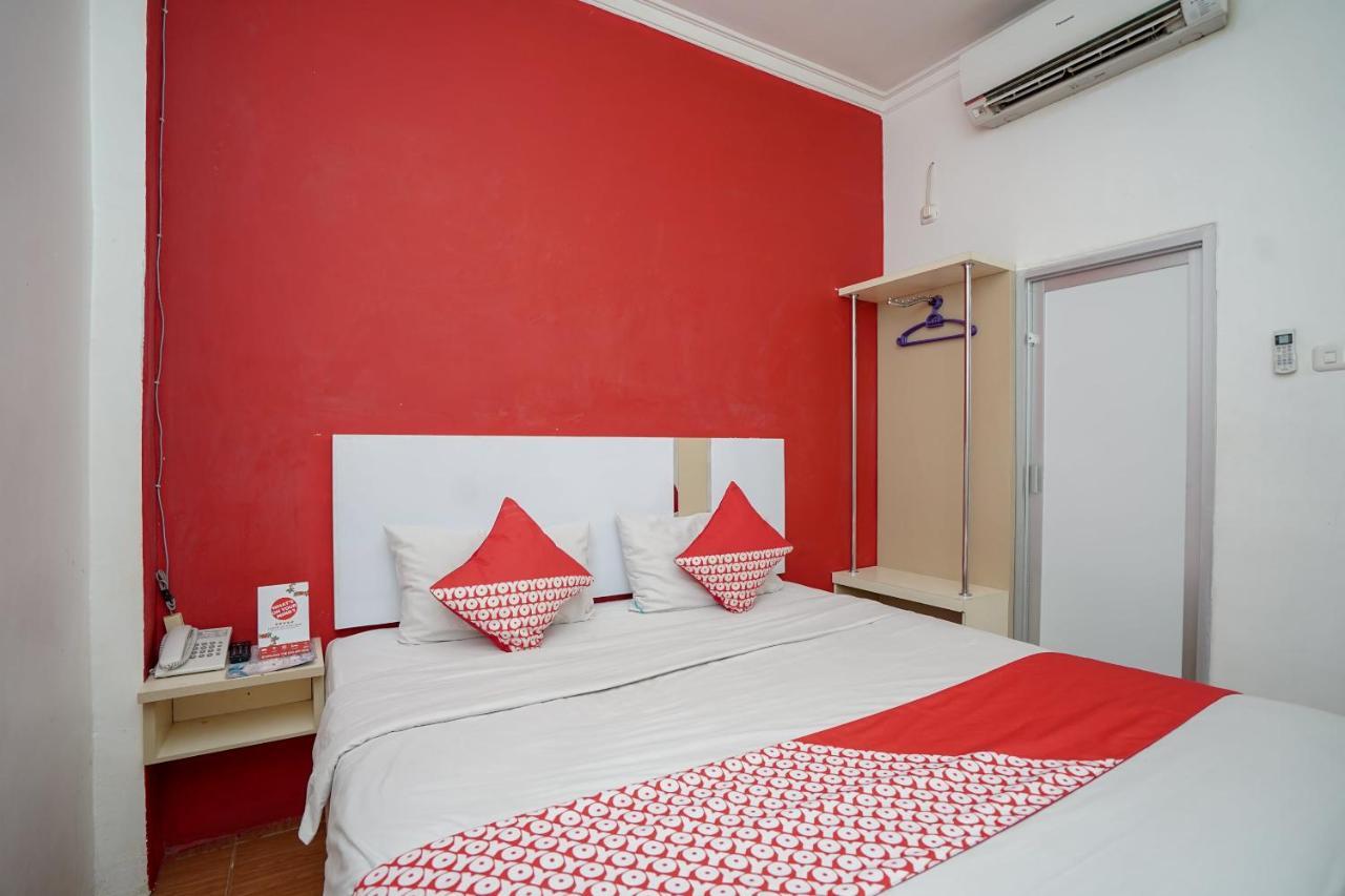 Oyo 575 Blessing Hotel Palembang Extérieur photo